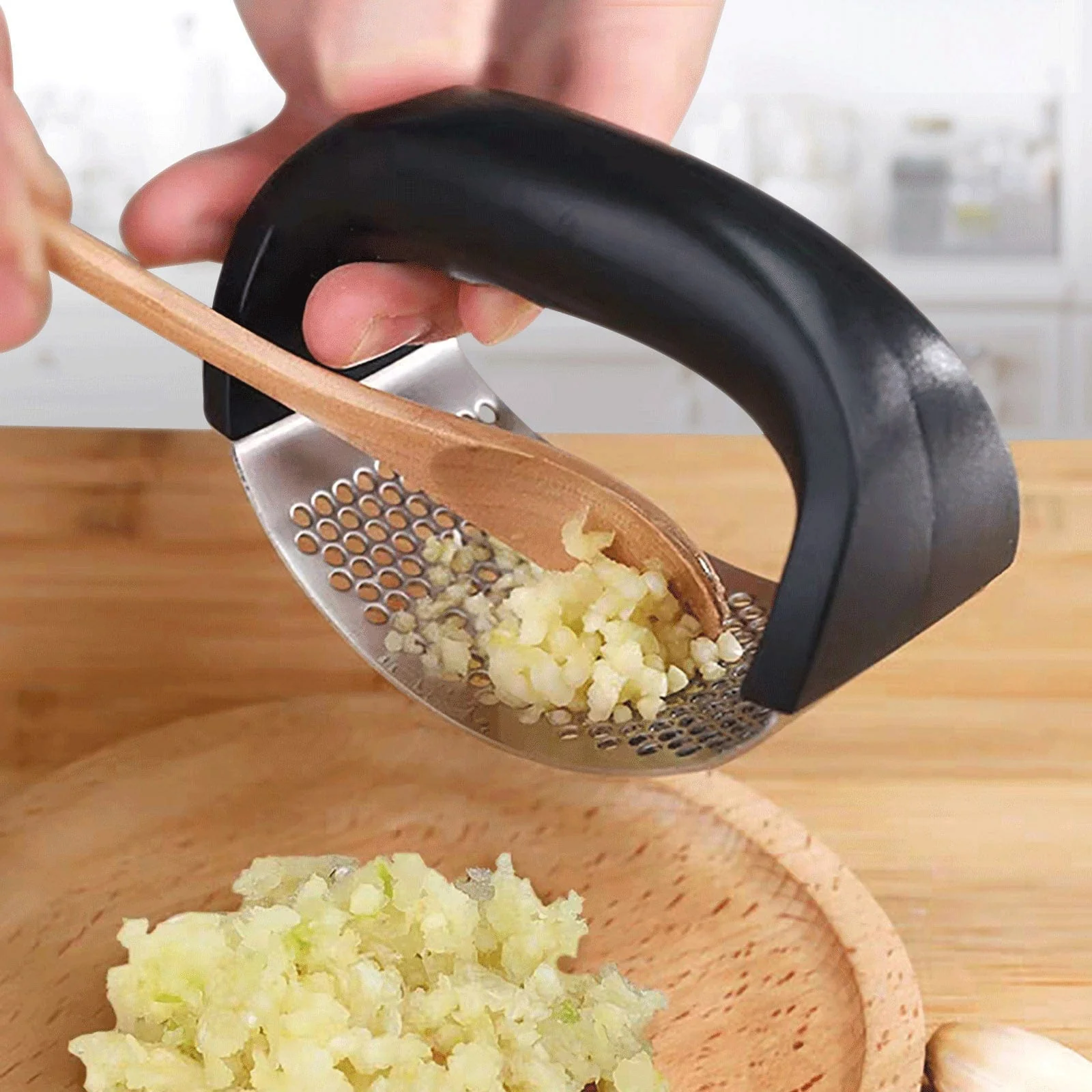 The Ultimate Garlic Crusher - Image 3